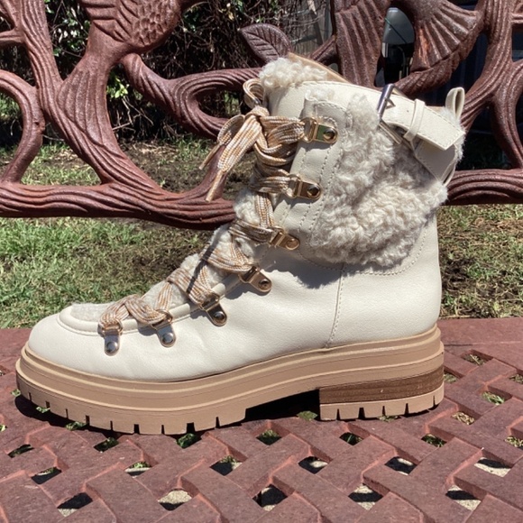 NWT Circus By Sam Edelman Ivory Gretchen Faux Sherpa Hiking/Outdoor Boot - Picture 4 of 9